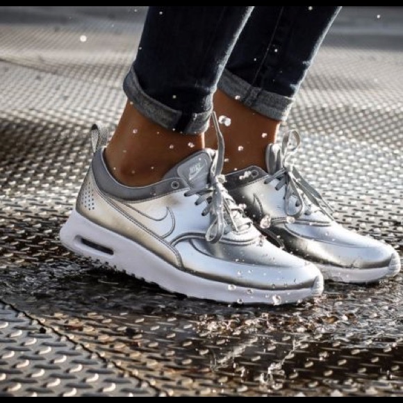 air max thea silver